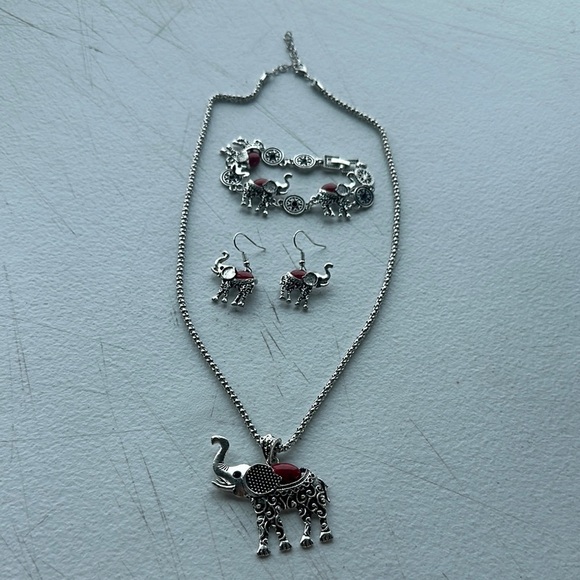 Elephant Charm Silver Jewelry Set - Picture 1 of 3
